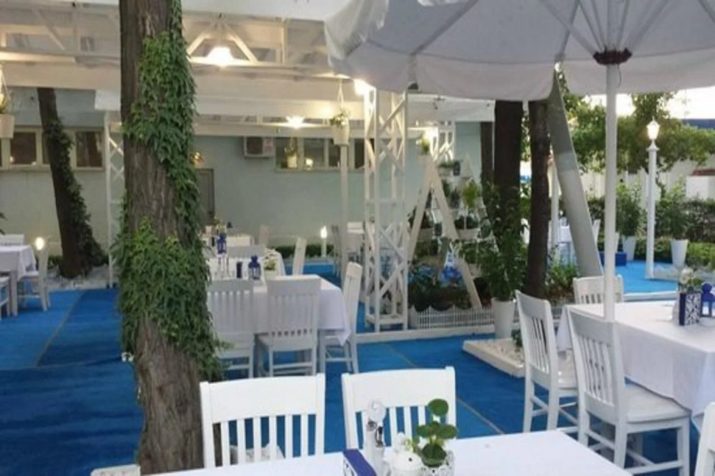 Kalofer Hotel