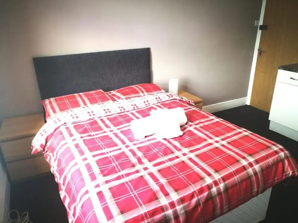 OYO The Maidstone Guesthouse