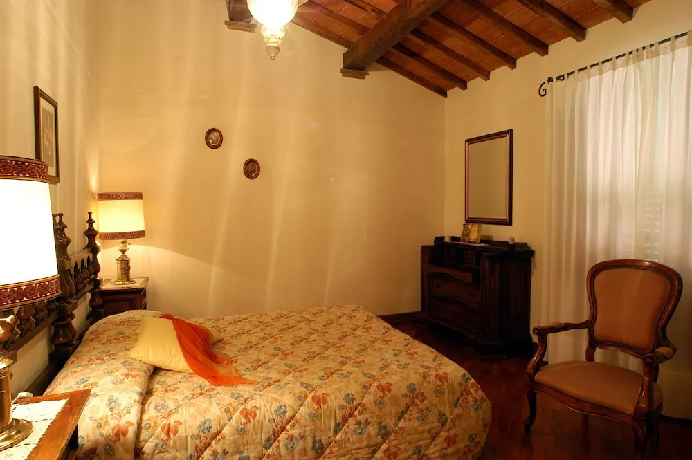 Podere Fignano, holiday home - apartments renovated 2024 - new swimming pool