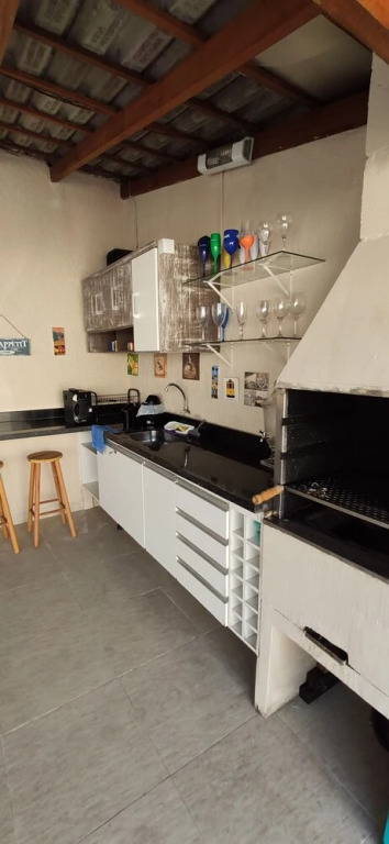 Casa com piscina em Caraguatatuba