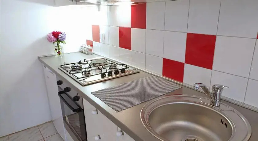 Apartment Lakatos