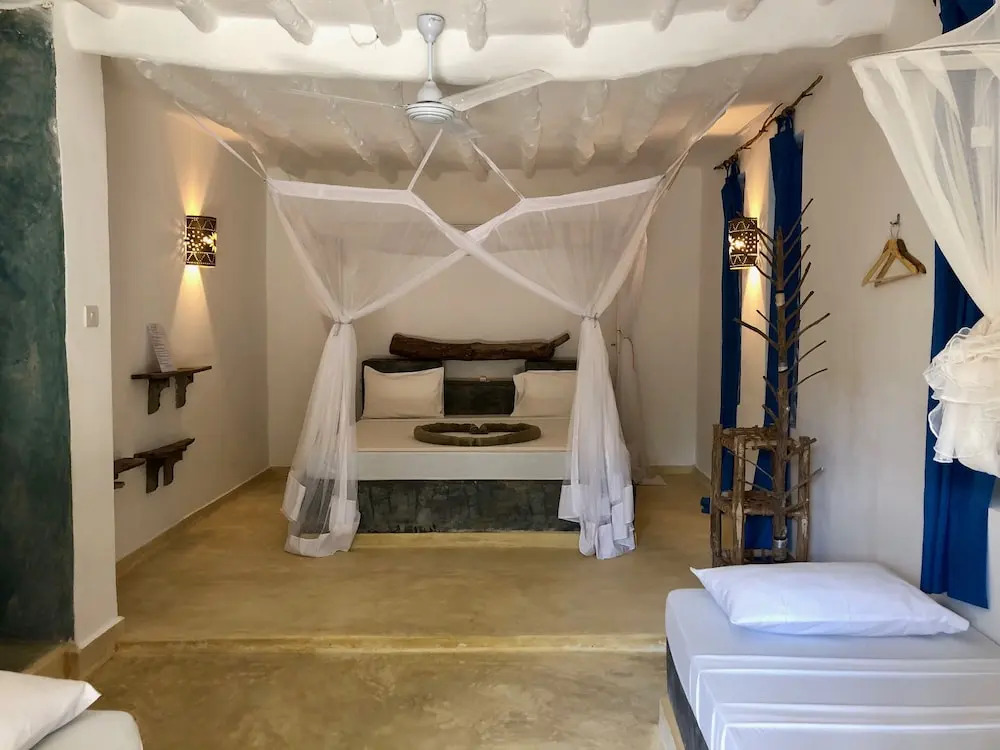 Zanzistar Lodge