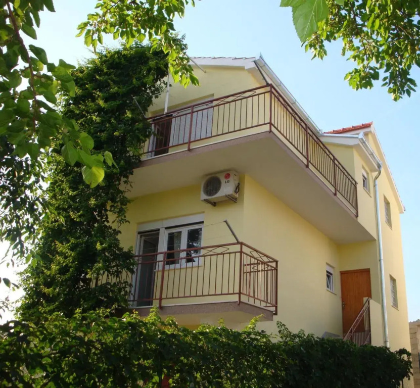 Apartments Borozan