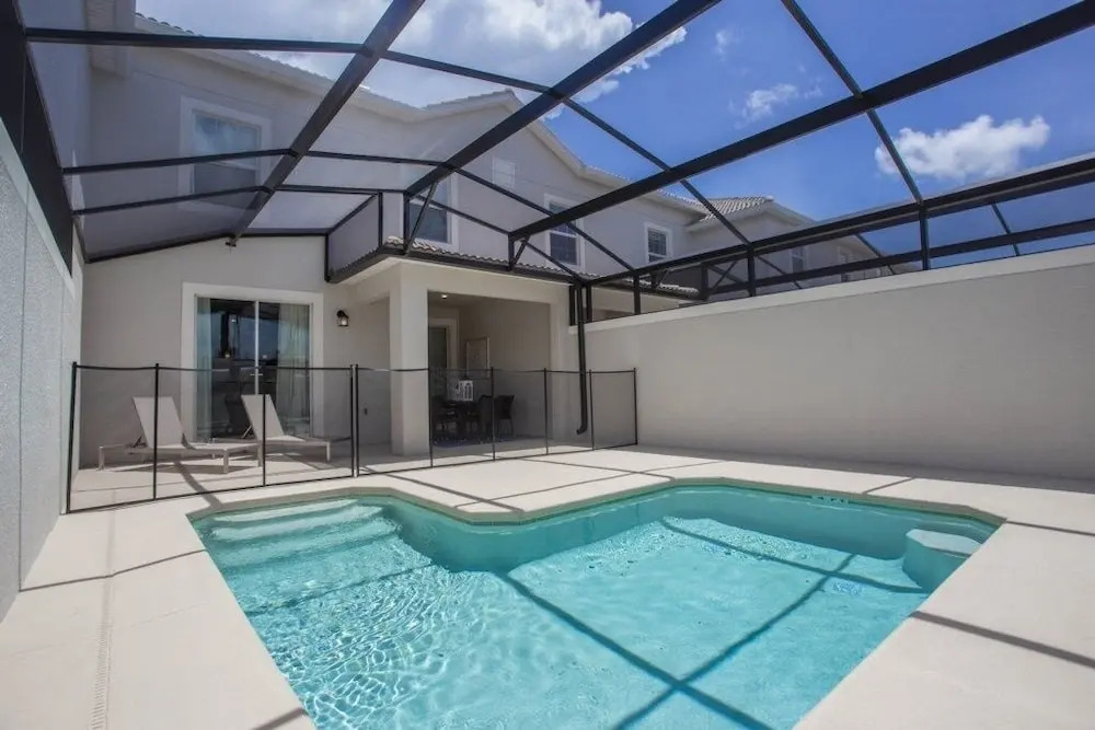 Luxury 4 Bed Villa For 10 Guests Townhouse