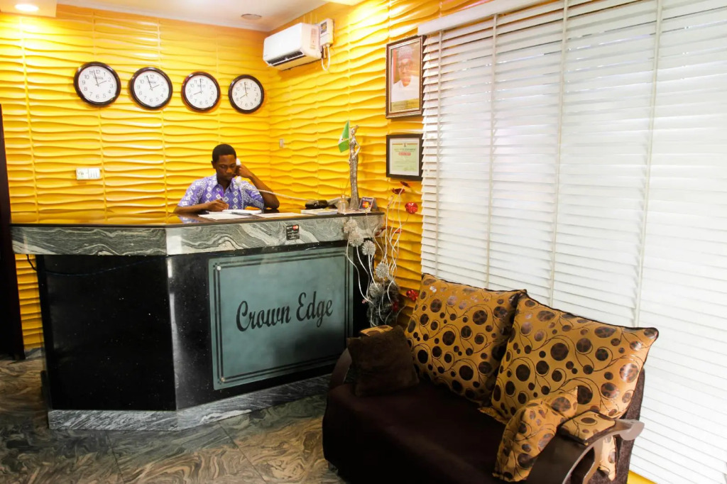 Crownedge Hotels