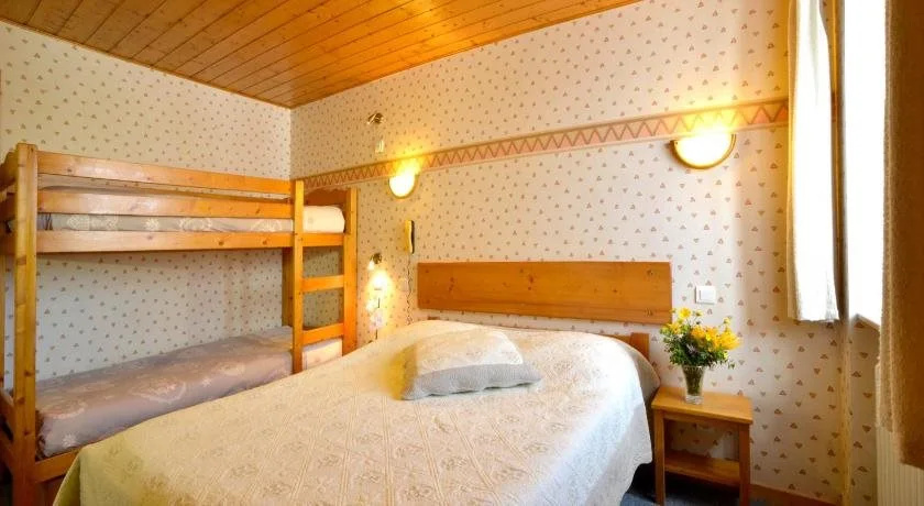 Logis Hôtel Les Bruyères
