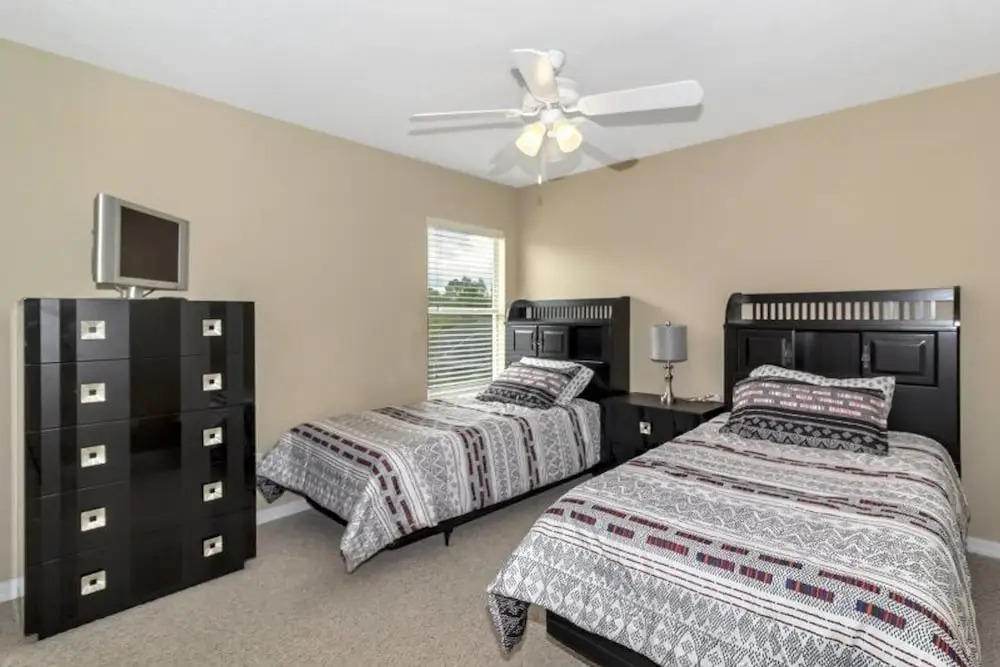Watersong - Luxurious 5bd/4.5ba Pool Home #5wr510