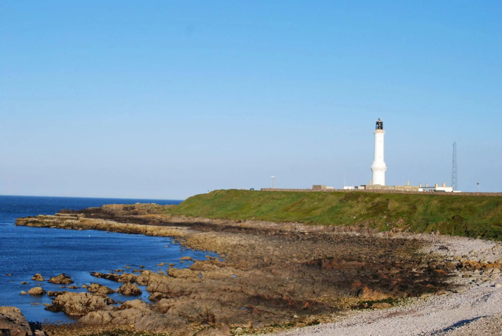 Aberdeen Lighthouse Cottages - coastal, dolphins