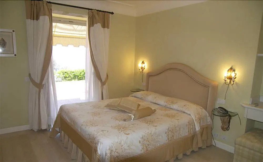 Villa Linaro