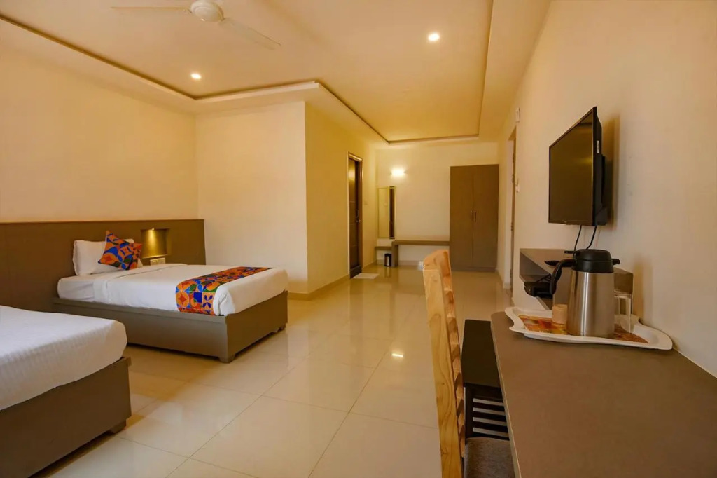 Fabhotel Champion Gateway
