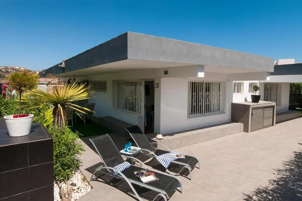 Beach House with private pool in San Agustín ET2 by VillaGranCanaria