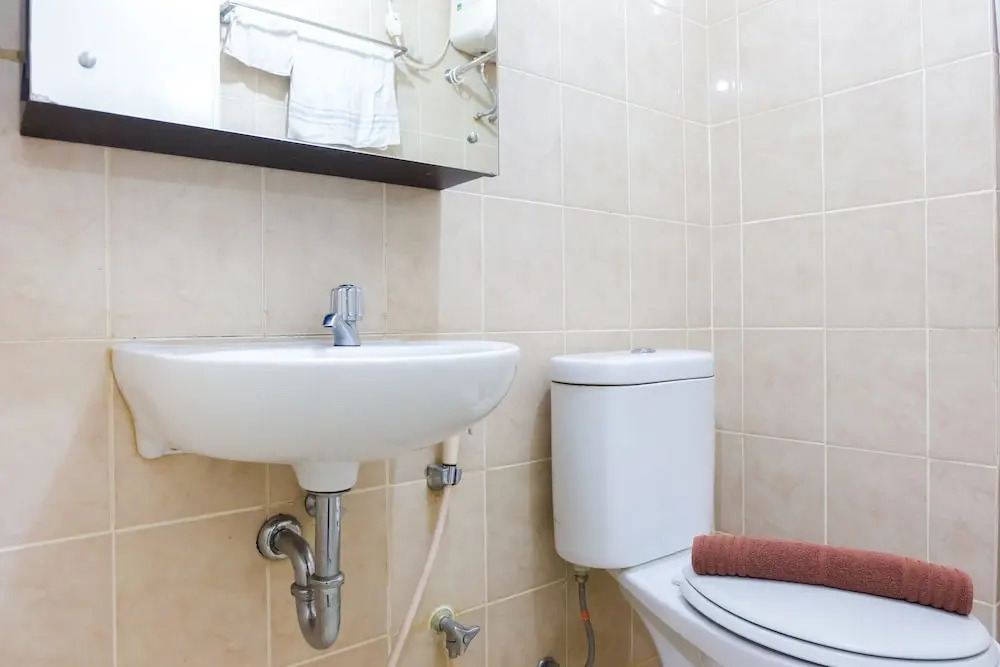 Best Price 2BR at Green Lake Sunter Apartment