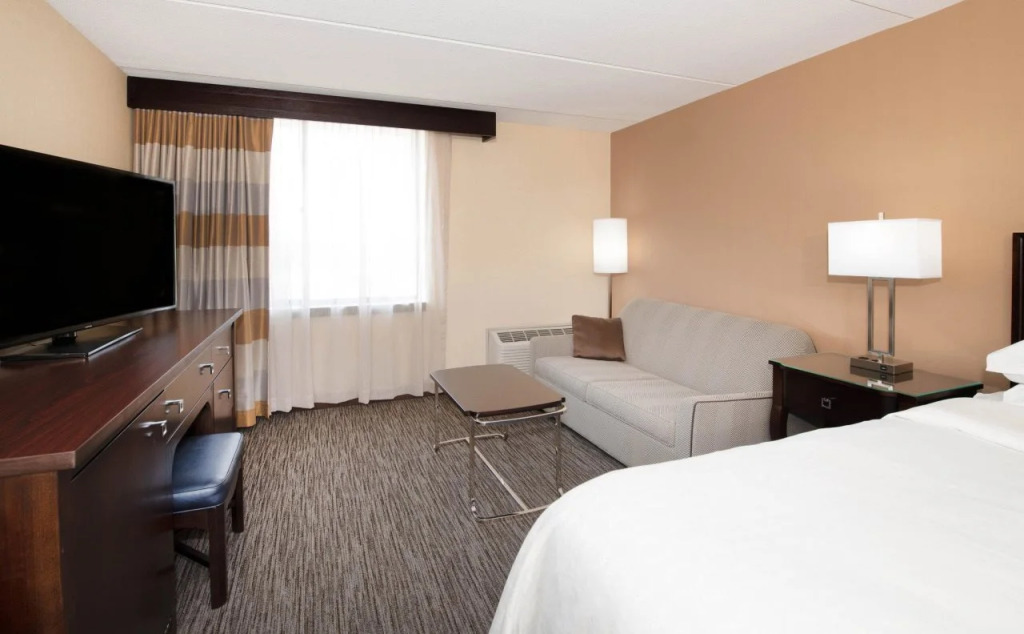 Sheraton Milwaukee Brookfield