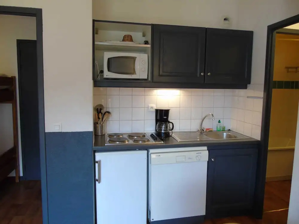 Lou Services Apartment CB40 LSI 001