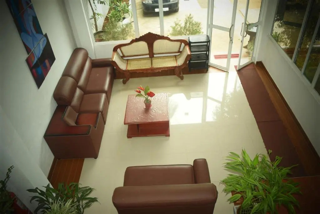 Lake Wave Hotel