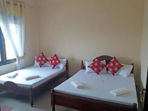Sunflower Holiday Inn
