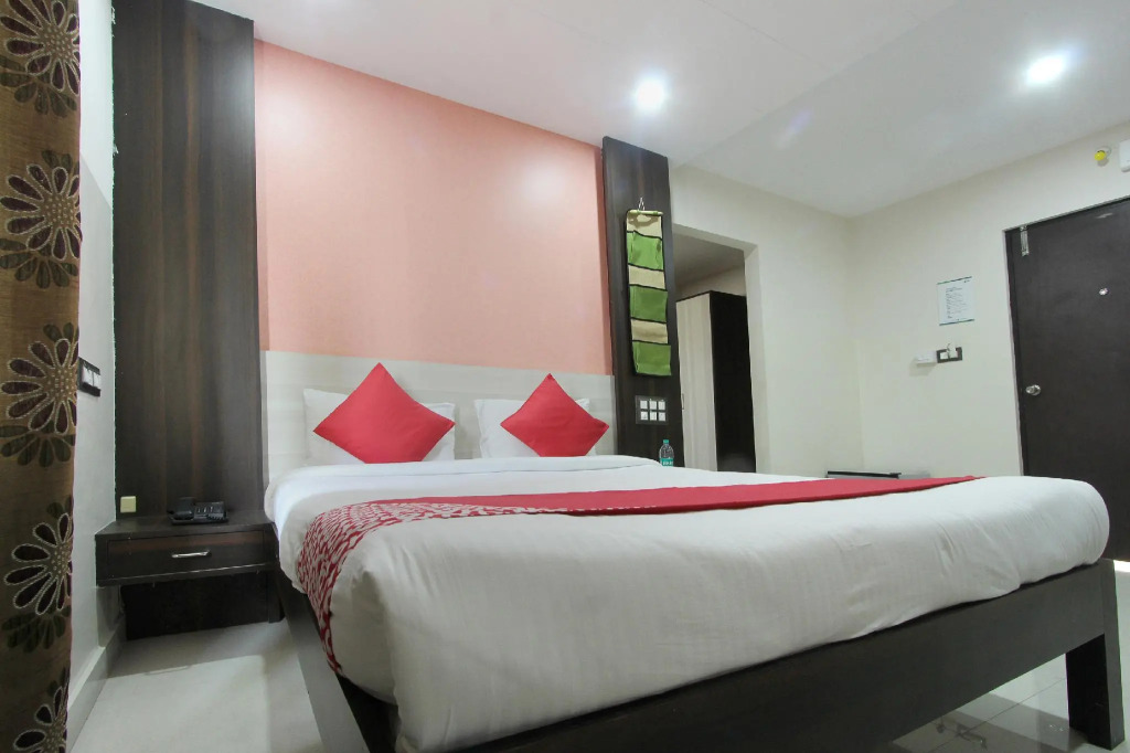 OYO 14520 Habitat Hotel & Suites