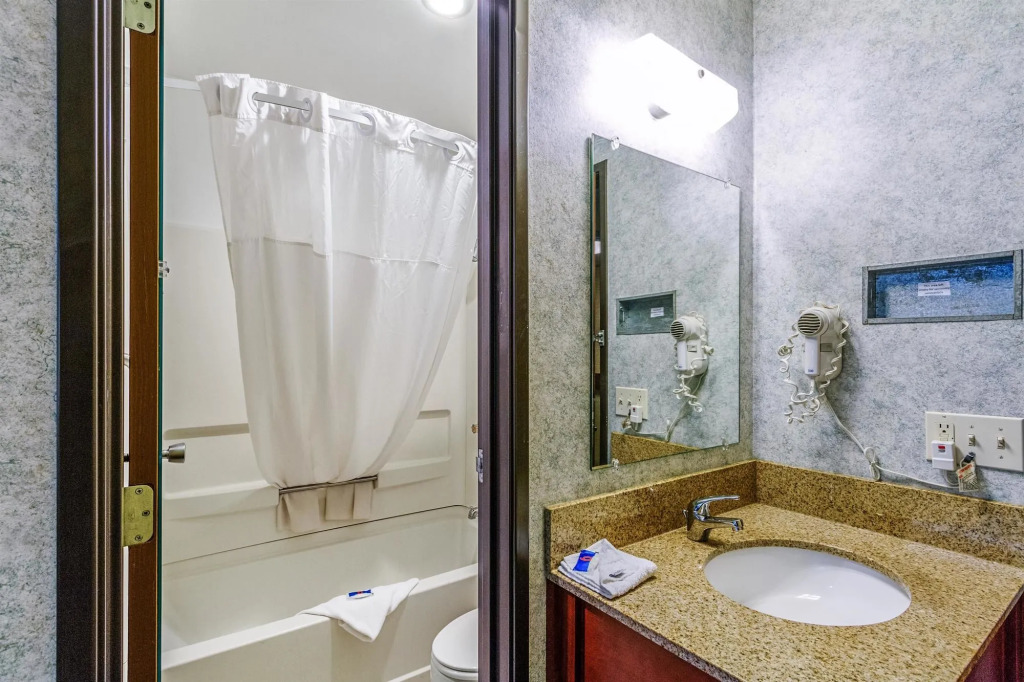 Motel 6-Green Bay, WI - Lambeau
