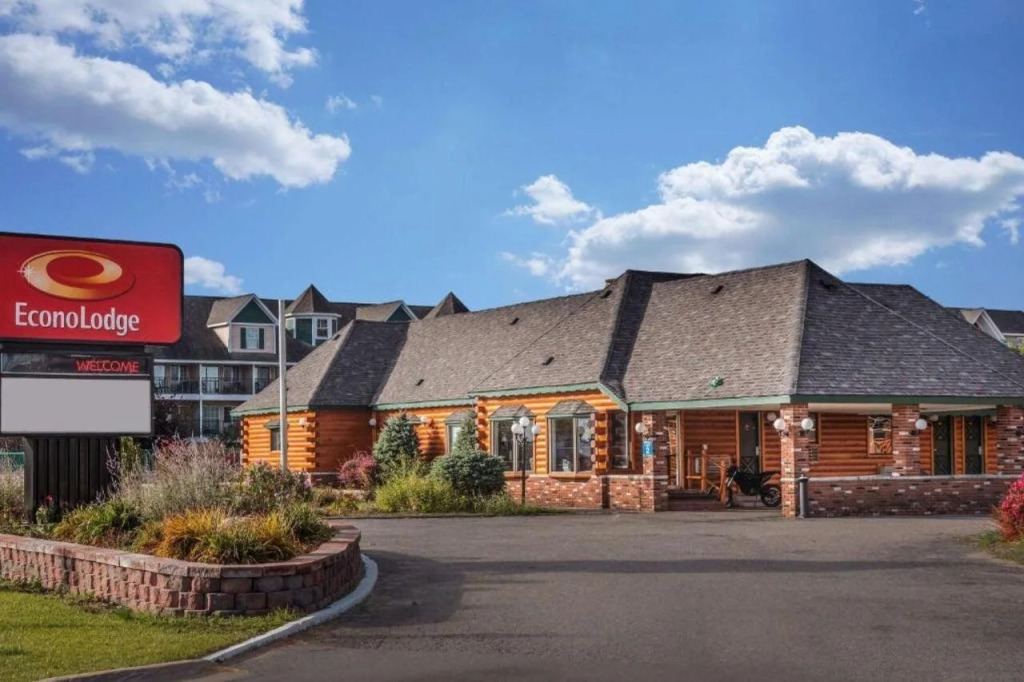 Econo Lodge Mackinaw City