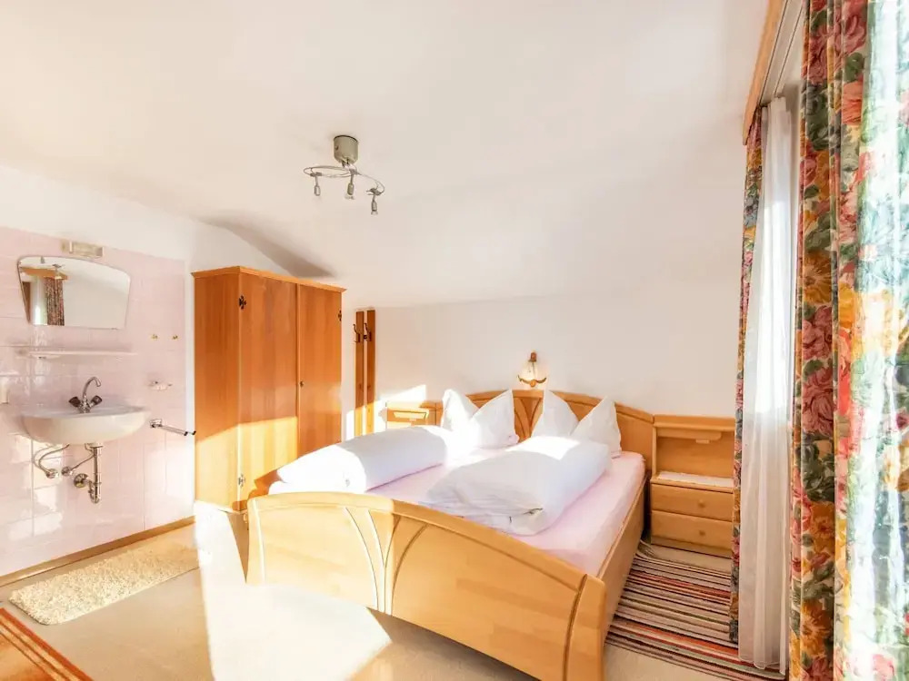 Chalet in Hainzenberg near Ski Slopes