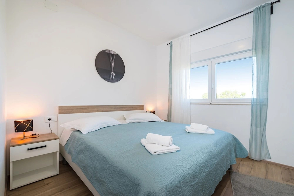 Apartment Vista Mare 2 With Heated Pool