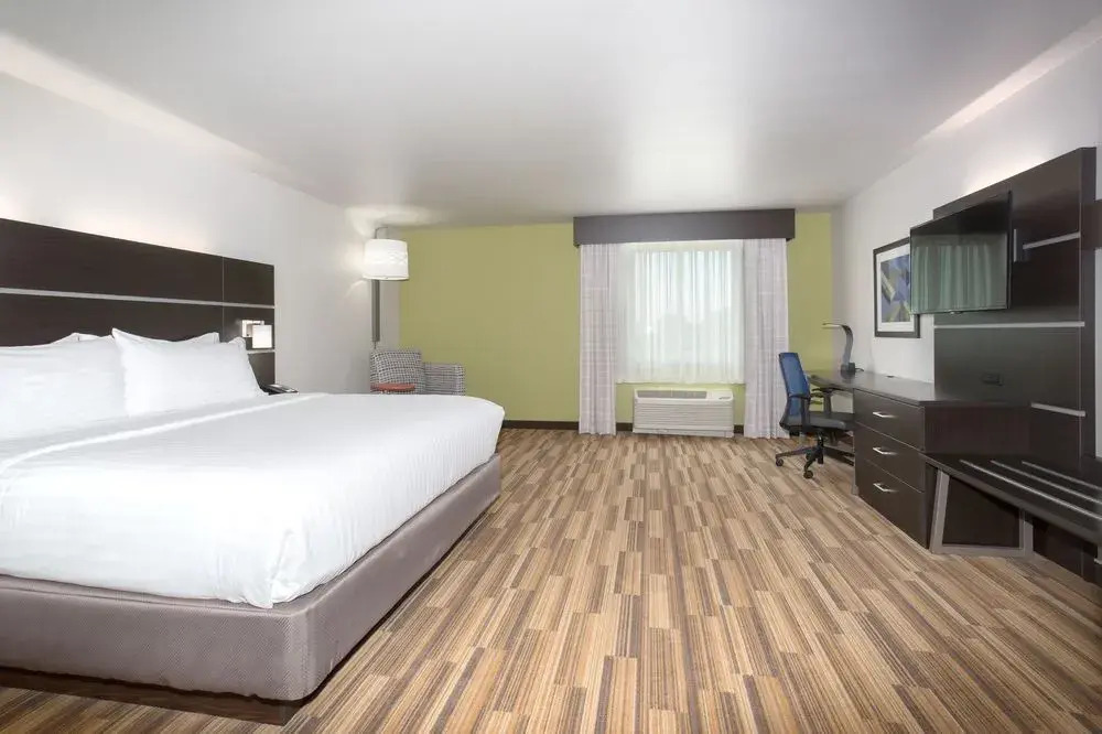 Holiday Inn Express & Suites Lincoln