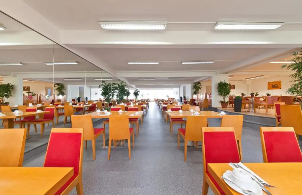 Hotel Aviva