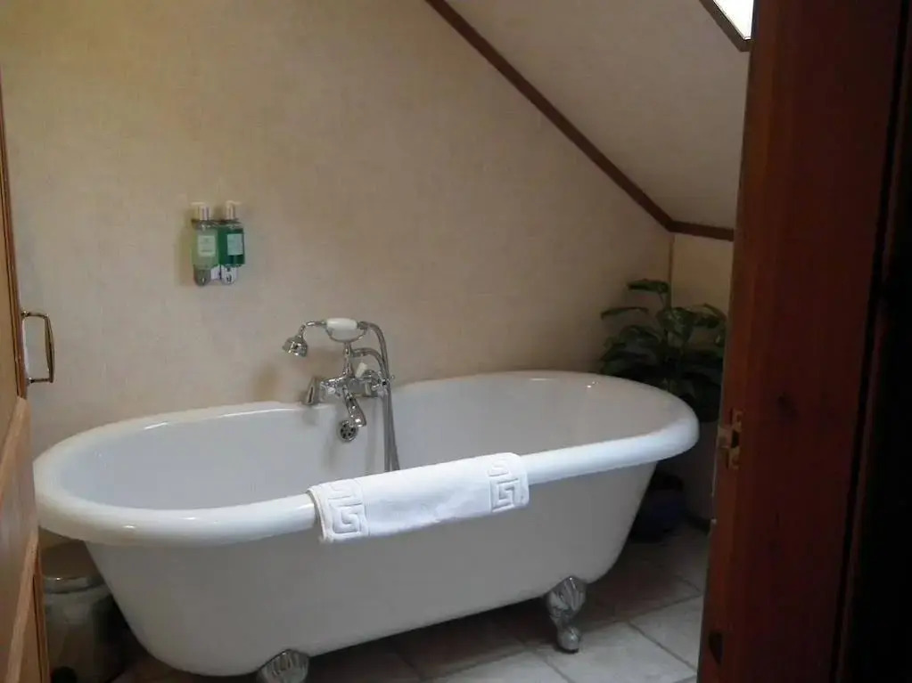 Ardlui Hotel
