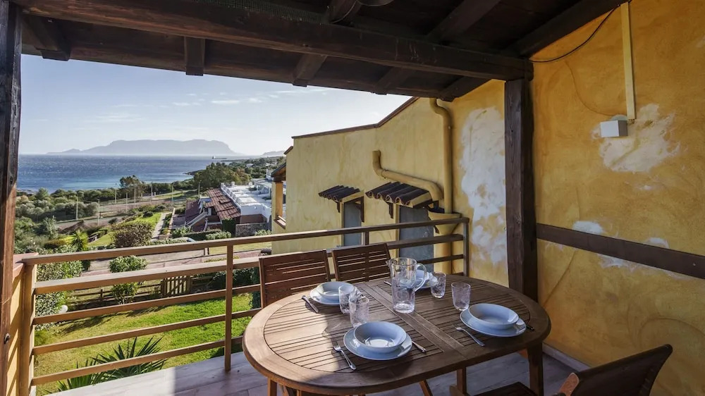 Essenza Di Sardegna in Punta Pedrosa