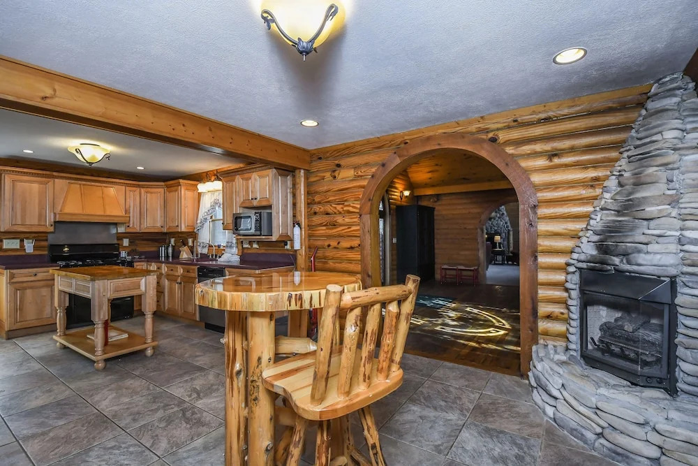 Streamside 4 Bedroom House