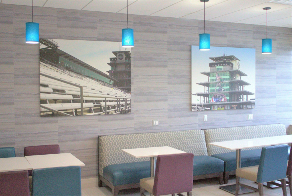 La Quinta Inn & Suites by Wyndham Indianapolis Downtown
