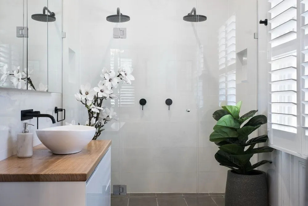 The Lux Luxury 4 bedroom, 2 bathroom, with stunning garden
