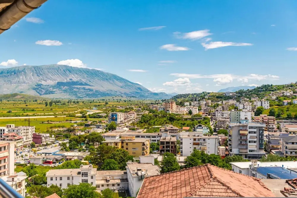 Hillside Apartment Gjirokast r 2BR With Balcony