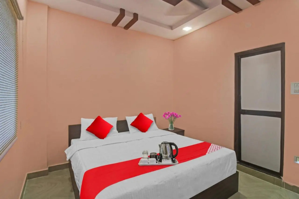 Hotel O Raj
