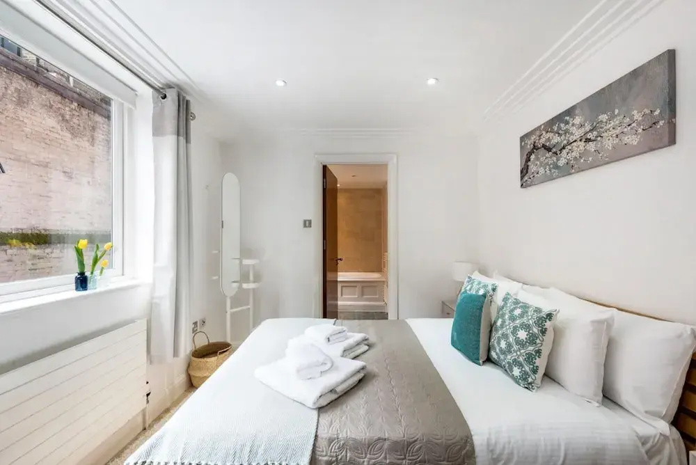2-bedroom Spacious Apartment in the Heart of Covent Garden, London