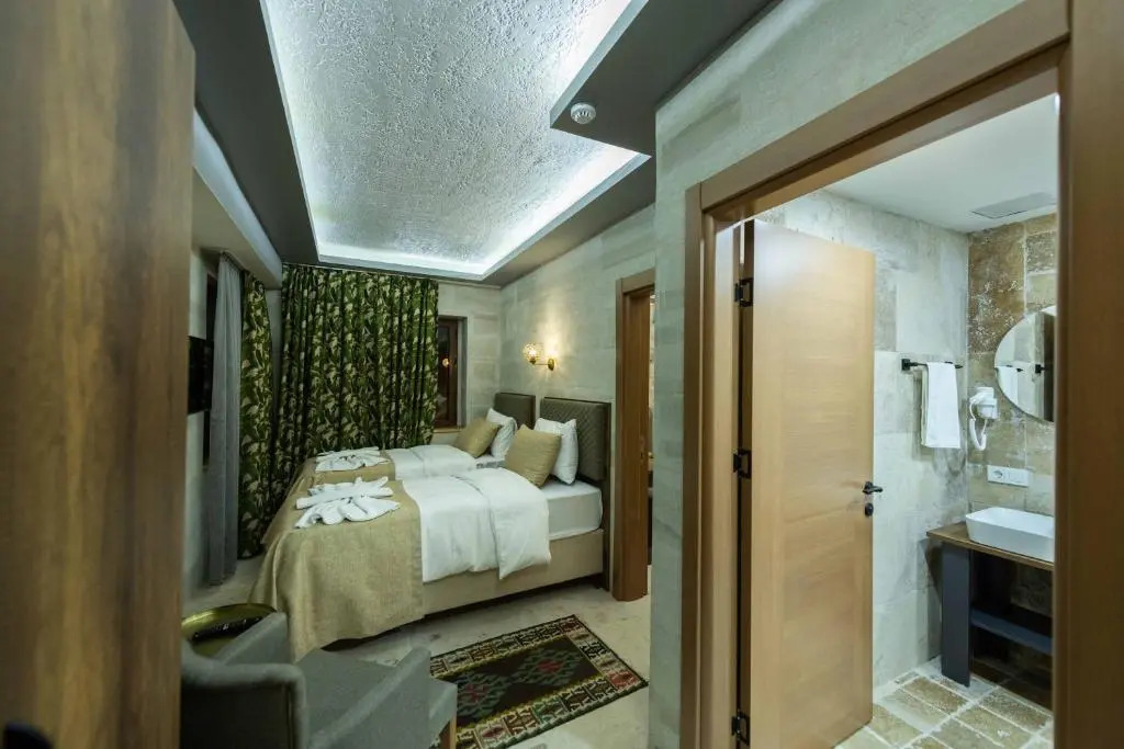 Ahiyan Hotel