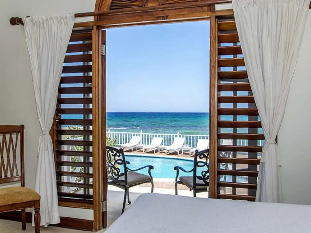 Sunny Vacation Villa 21