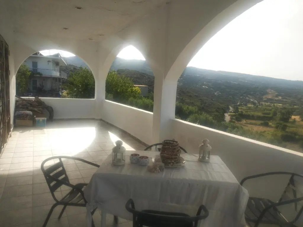 CAMARES HOUSE