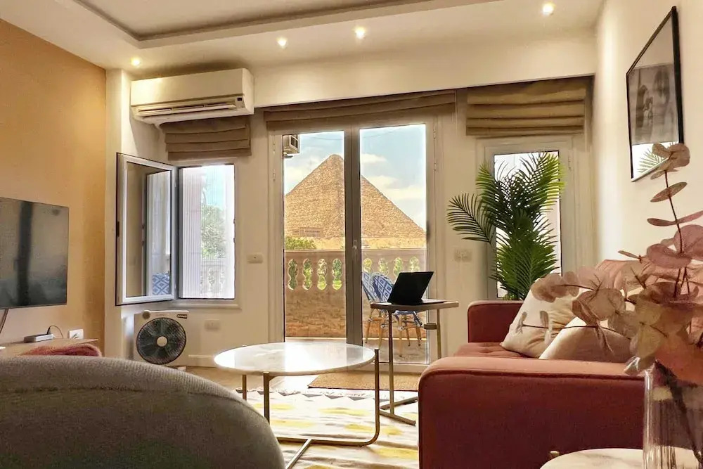 Xuru Stays I Spellbinding 2 BDR Apt. At The Giza Pyramid's Doorstep