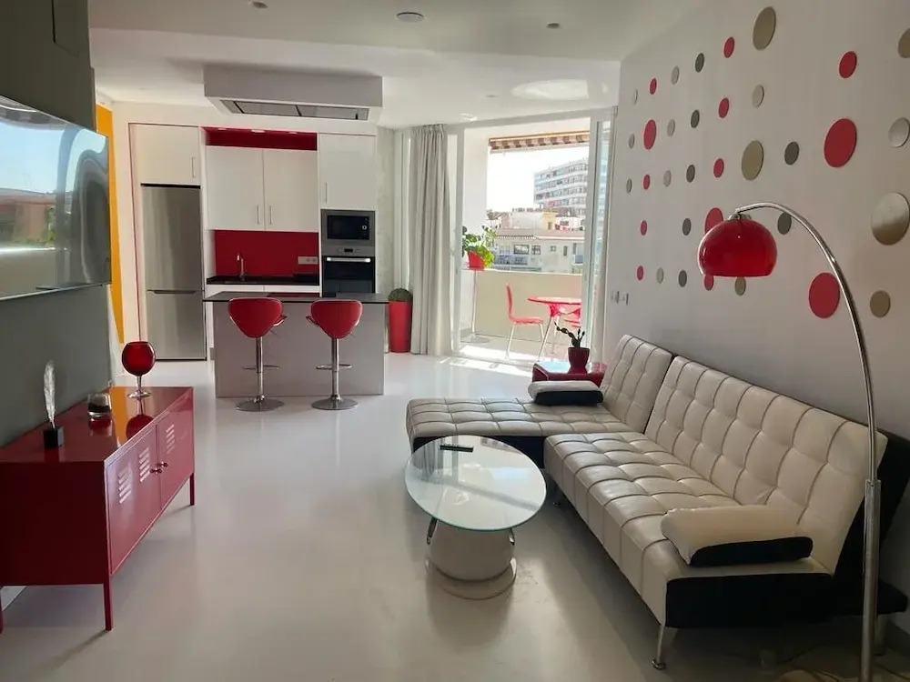 LAHOLA Glam Suites