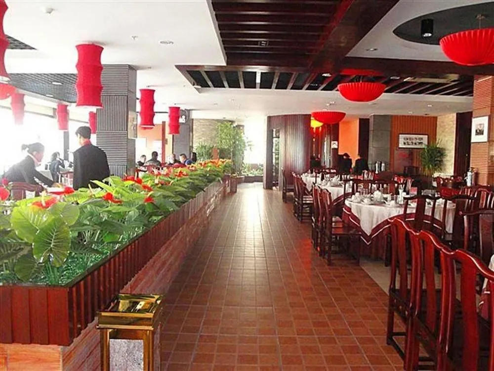 Oriental Pearl Hotel