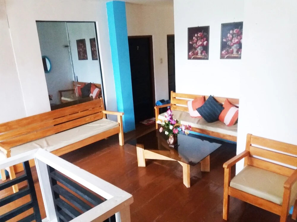 Ohana Hostel