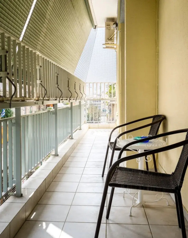 Classy 2 bedroom apartment near Acropolis & Metro