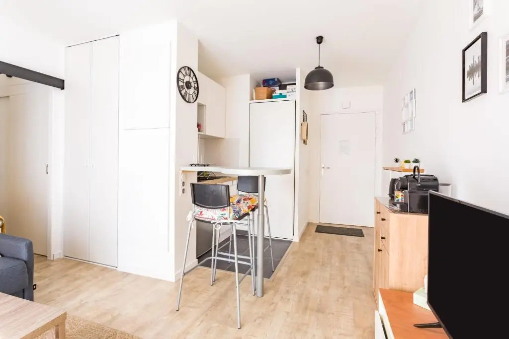 L'IVOIRE - Joli appartement - 1 chambre avec balcon et 1 place de parking