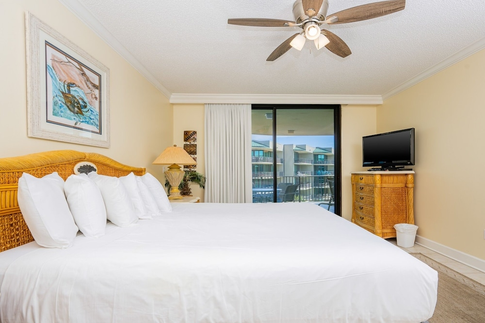 Phoenix On The Bay 1415 3 Bedroom Condo