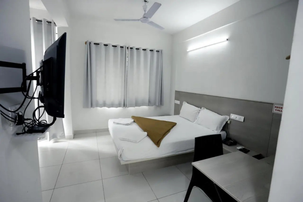 Hotel Gurudev Residency