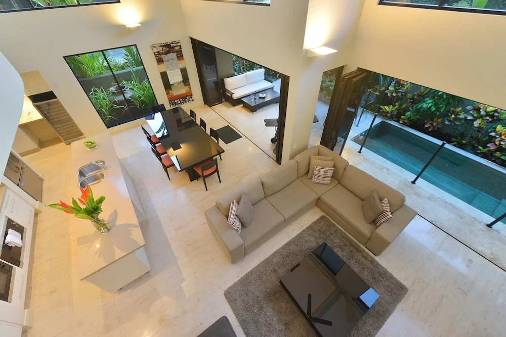 OneLuxe Luxury Holiday House