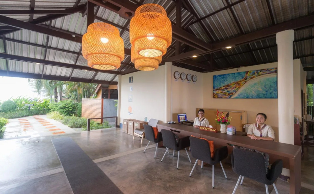 TwinBay Resort