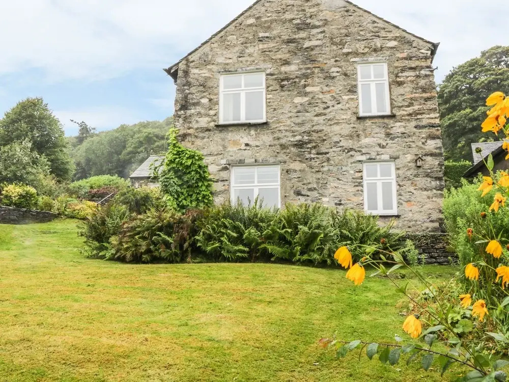 Field Head House