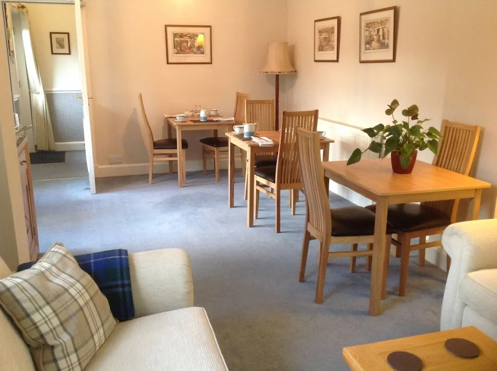 Lyndhurst Guest House
